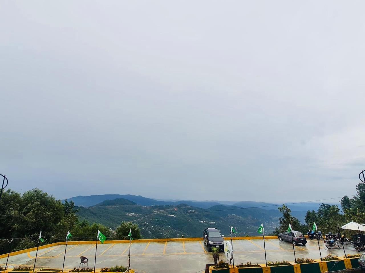 Buland Heights Hotel Murree Exterior photo
